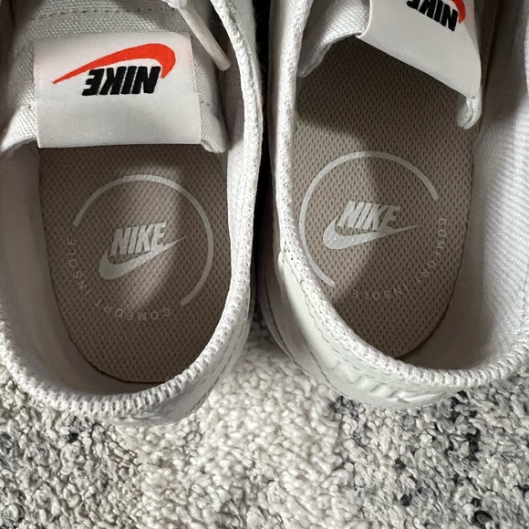 Womens Nike Court Legacy- Canvas- New-Size 11- Beige - Picture 9 of 9